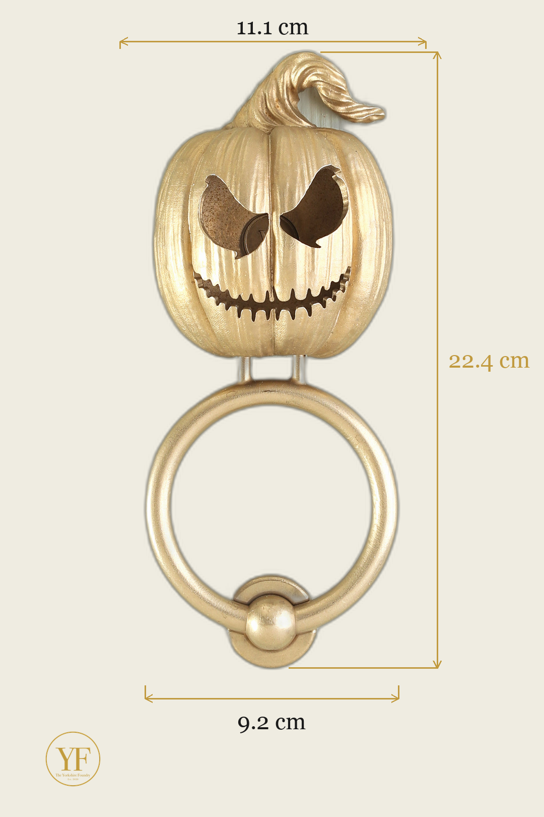 Grimacing Jack-o'-Lantern door knocker head dimensions: head 11.1 cm wide, 22.4 cm overall on the standard 9.2 cm ring